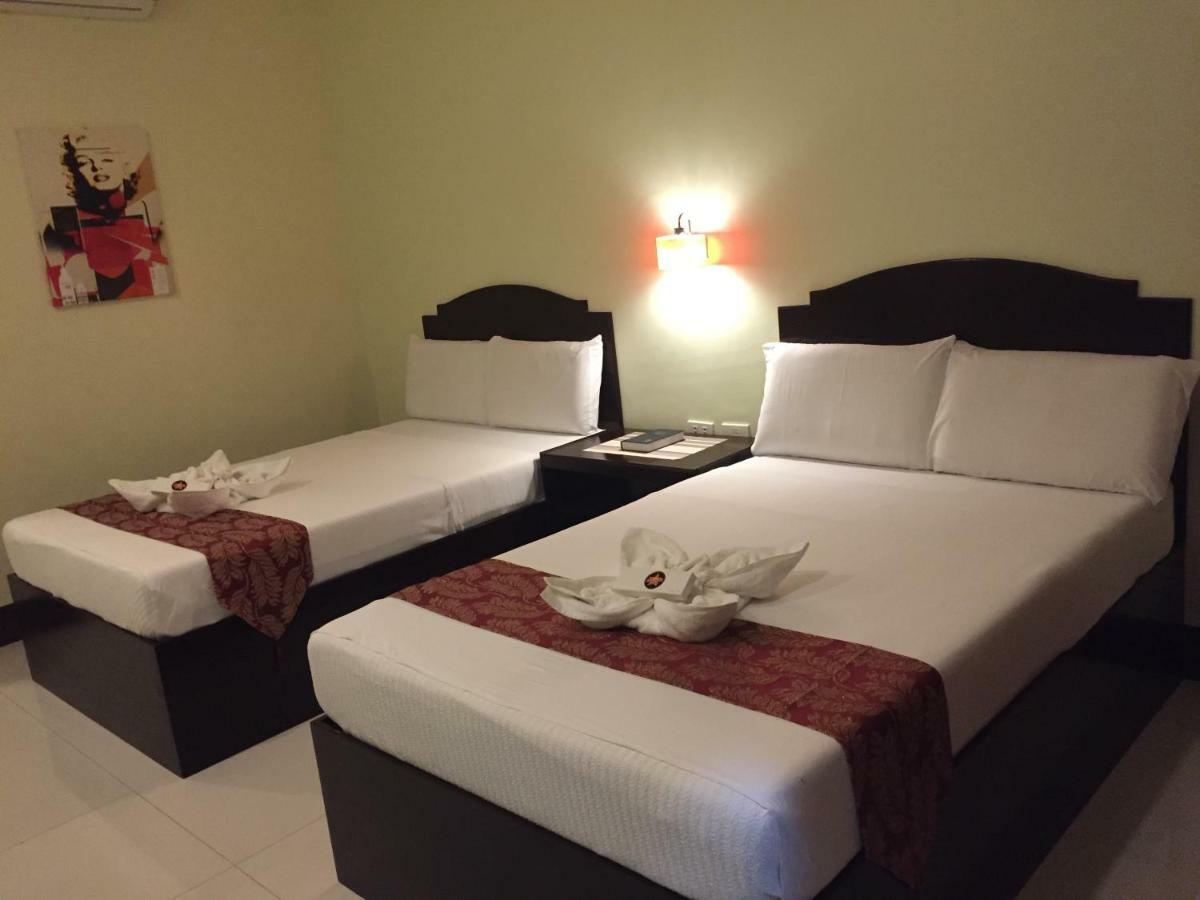 Hollywood Suites General Santos City Exterior photo