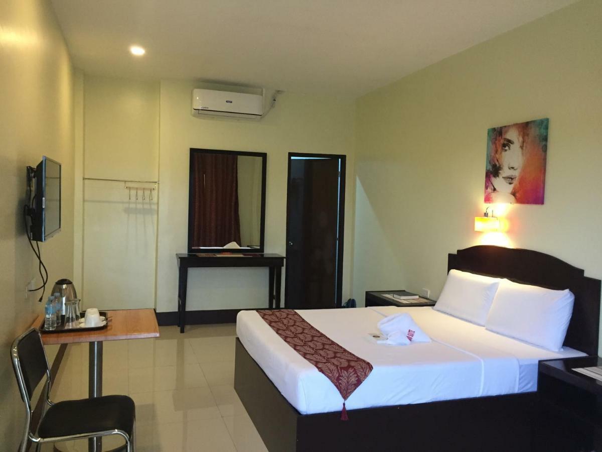 Hollywood Suites General Santos City Exterior photo